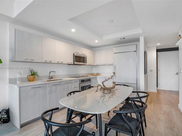 Apartment for rent  Unit #3205 - photo 6634991