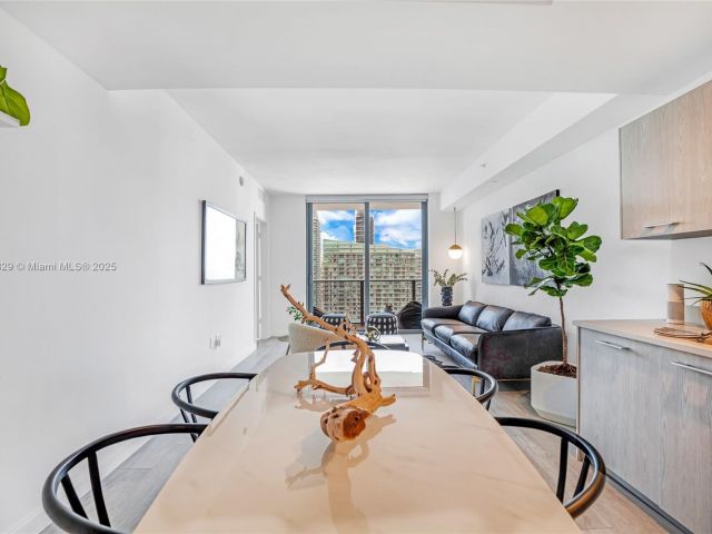 Apartment for rent  Unit #3205 - photo 6634992