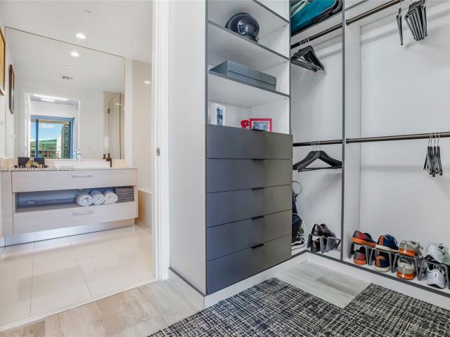 Apartment for rent  Unit #3205 - photo 6634994