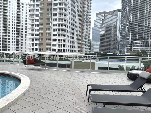 2-bedroom condo for sale in Miami - 900 Brickell Key Blvd 2602 - MondialRealty
