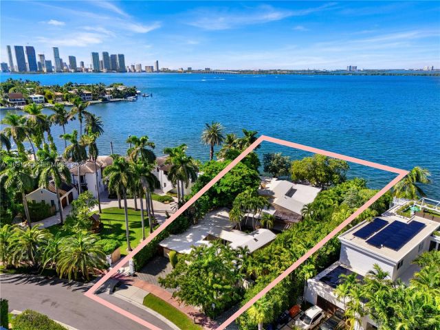 Home for sale at 444 W Rivo Alto Dr - photo 6632755