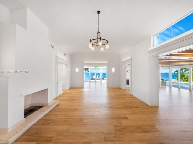 Home for sale at 444 W Rivo Alto Dr - photo 6699938