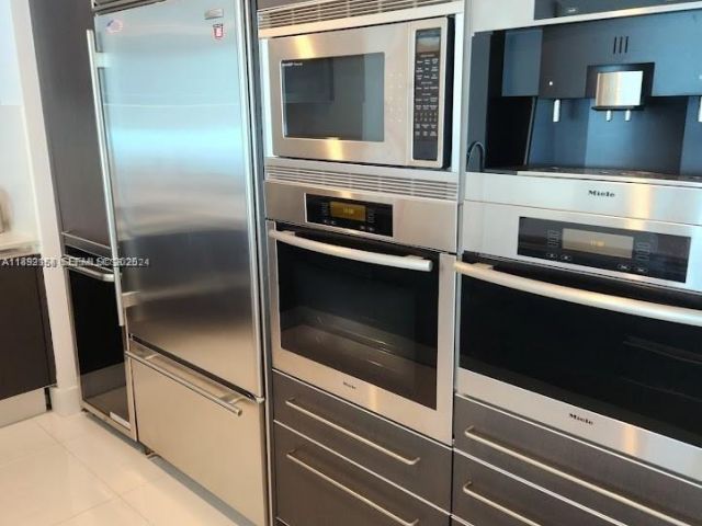 Apartment for rent  Unit #3705 - photo 6636053