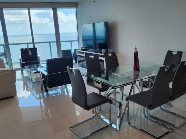 Apartment for rent  Unit #3705 - photo 6636057