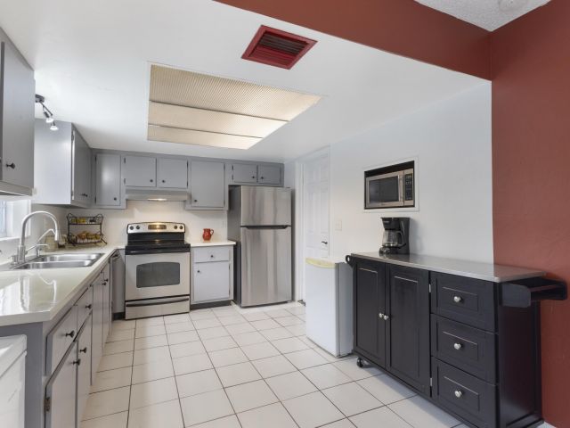 Home for sale at 101 N Sequoia Drive N - photo 6656407