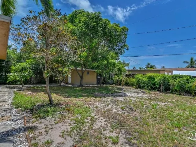 3-bedroom home for sale in West Palm Beach - 822 Avenida Hermosa - MondialRealty