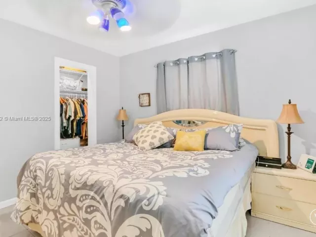 3-bedroom home for sale in West Palm Beach - 822 Avenida Hermosa - MondialRealty