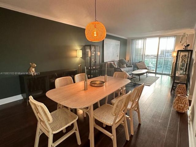 1-bedroom condo for rent in Hollywood - 3000 S Ocean Dr 612 - MondialRealty