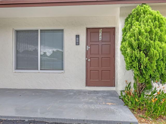 Home for rent at 3548 NE 5th Drive - photo 6644013