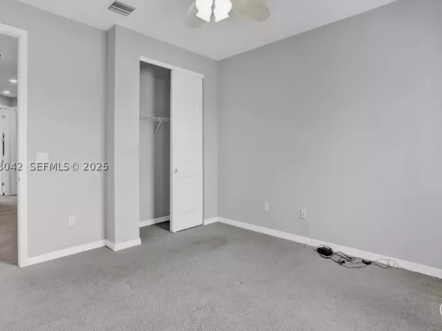 3-bedroom home for sale in Hollywood - 1422 Silk Oak Dr - MondialRealty