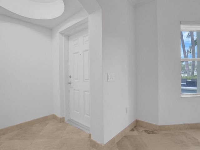 Home for rent at 2051 SE 3rd Street Th7 - photo 6642969