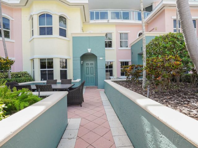 Home for rent at 2051 SE 3rd Street Th7 - photo 6642974