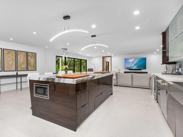 Home for sale at 843 NE Mulberry Drive - photo 6643993