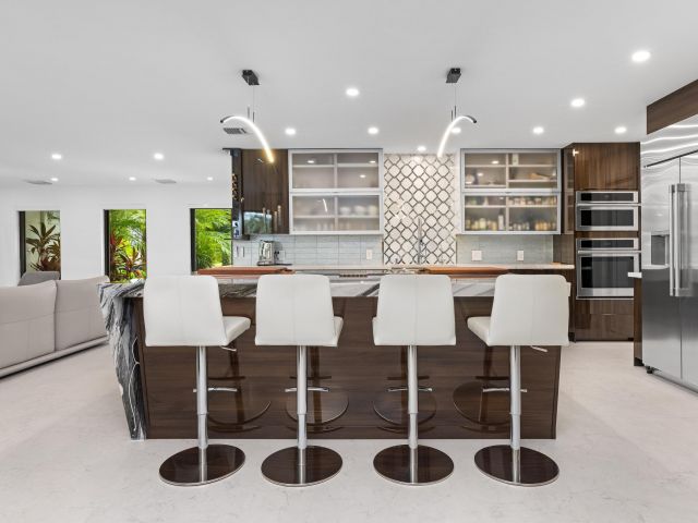 Home for sale at 843 NE Mulberry Drive - photo 6643995