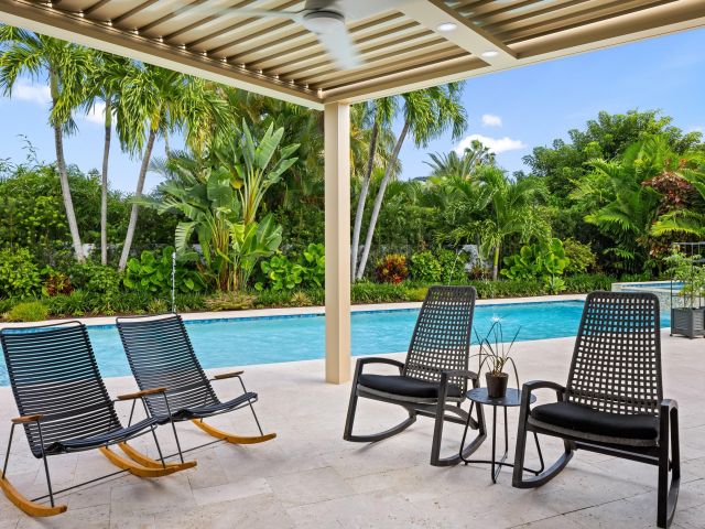 Home for sale at 843 NE Mulberry Drive - photo 6644005