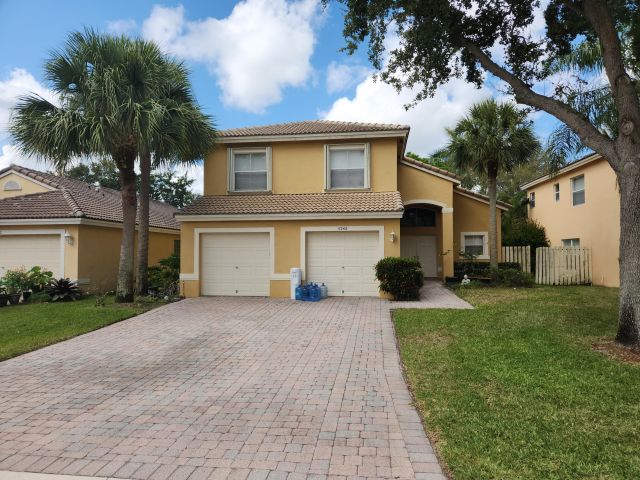 Home for rent at 5242 Victoria Circle - photo 6637315