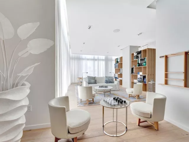 2-bedroom condo for sale in Fort Lauderdale - 401 N Birch Road 705 - MondialRealty