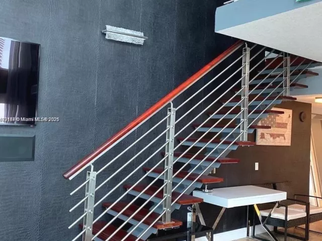 2-bedroom condo for rent in Miami - 41 SE 5th St 717 - MondialRealty