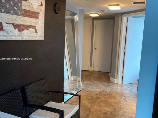 Apartment for rent  Unit #717 - photo 6638314