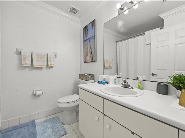 Home for sale at 375 SW 205th Avenue - photo 6645402