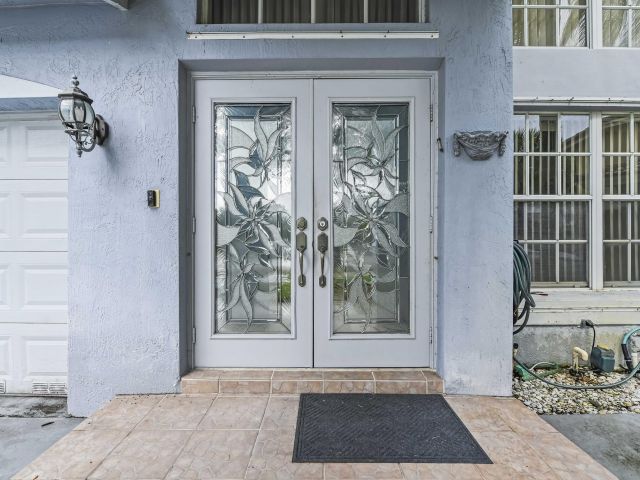 Home for sale at 375 SW 205th Avenue - photo 6645415