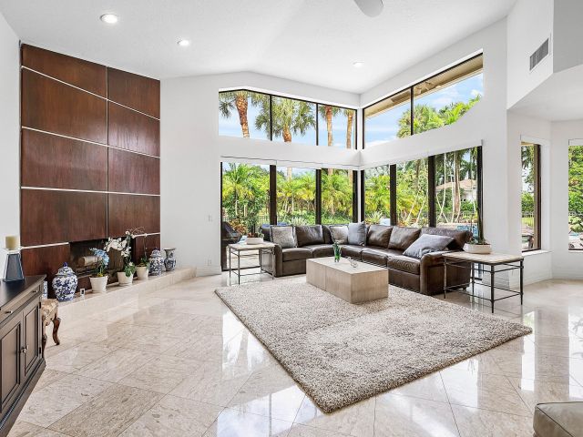 Home for sale at 4976 Bocaire Boulevard - photo 6649906