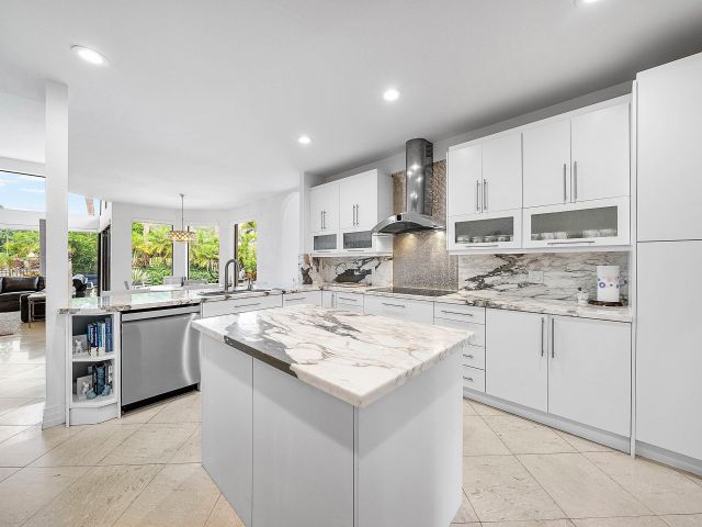 Home for sale at 4976 Bocaire Boulevard - photo 6649912