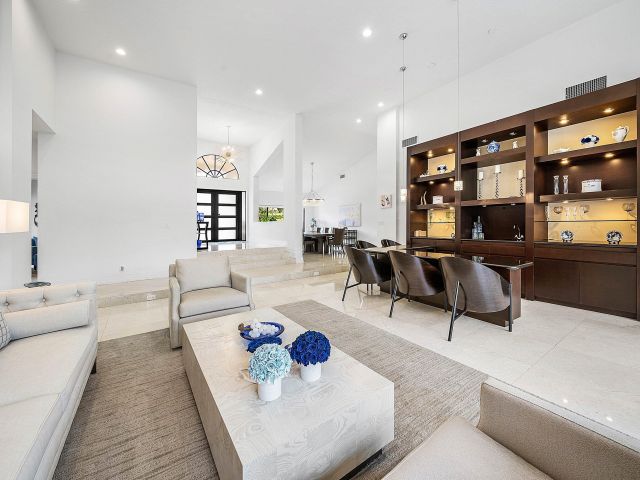 Home for sale at 4976 Bocaire Boulevard - photo 6649915