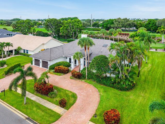 Home for sale at 4976 Bocaire Boulevard - photo 6649924