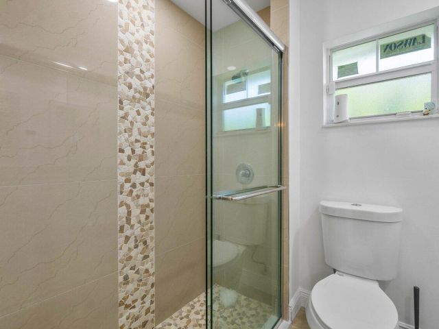 Home for sale at 625 Forest Hill Boulevard - photo 6637318