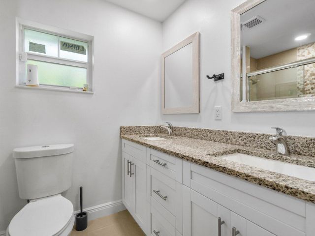 Home for sale at 625 Forest Hill Boulevard - photo 6637319