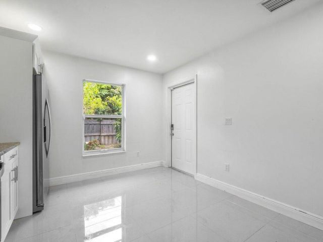 Home for sale at 625 Forest Hill Boulevard - photo 6637323