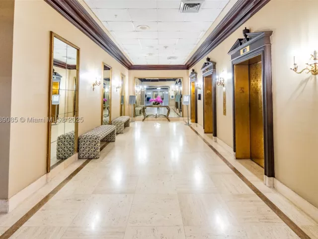 3-bedroom condo for sale in Hallandale Beach - 2030 S Ocean Dr 1127 - MondialRealty