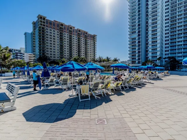 3-bedroom condo for sale in Hallandale Beach - 2030 S Ocean Dr 1127 - MondialRealty