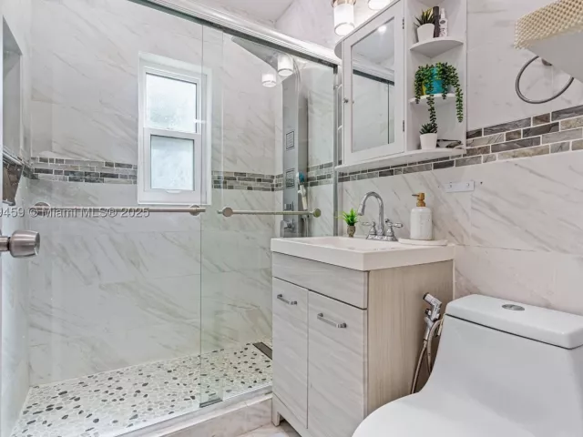 3-bedroom home for sale in Miami - 5340 SW 5th St - MondialRealty