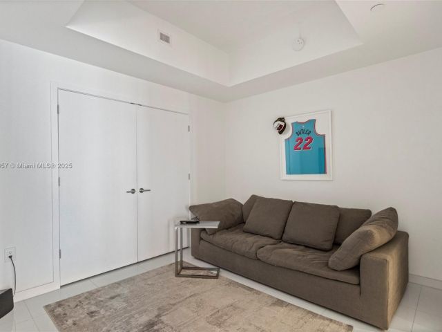 Apartment for sale  Unit #3707 - photo 6640597