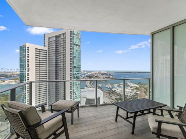 Apartment for sale  Unit #3707 - photo 6640608