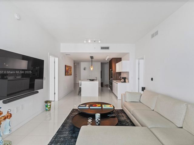 Apartment for sale  Unit #3707 - photo 6640610