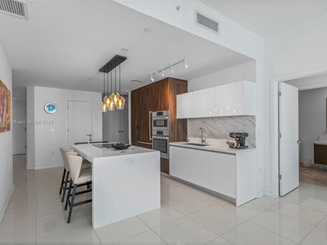 Apartment for sale  Unit #3707 - photo 6640611