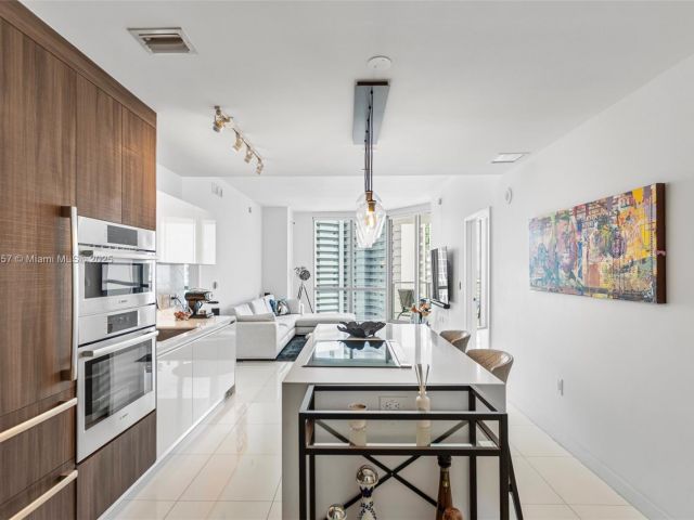 Apartment for sale  Unit #3707 - photo 6640614