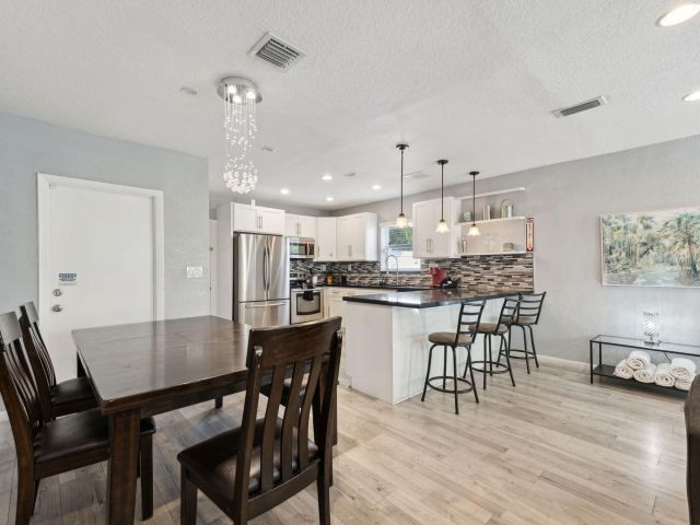 Home for sale at 1631 N Andrews Square - photo 6642350