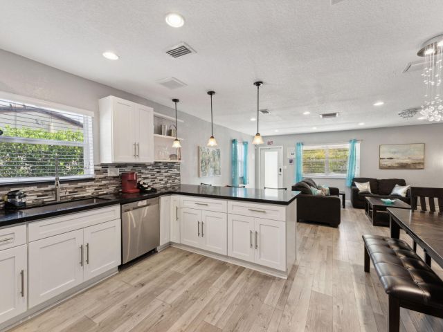 Home for sale at 1631 N Andrews Square - photo 6642352