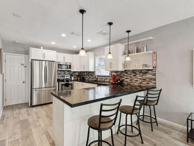 Home for sale at 1631 N Andrews Square - photo 6642355