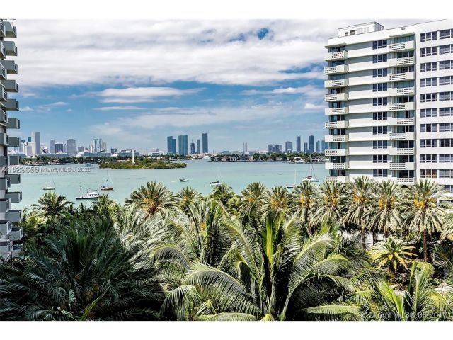 1-bedroom condo for rent in Miami Beach - 1500 Bay Rd 758S - MondialRealty