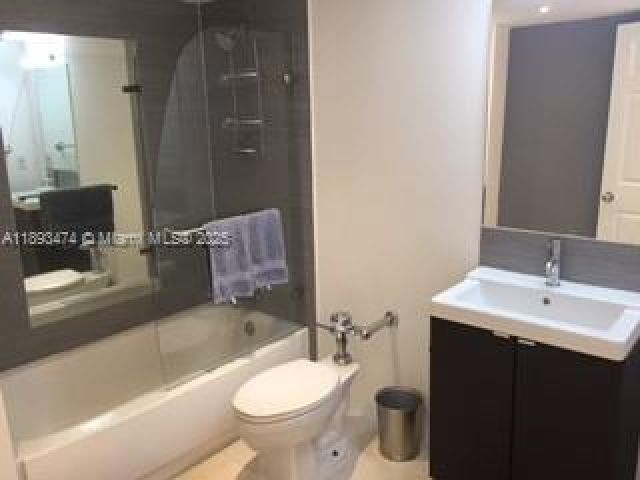 1-bedroom condo for rent in Miami Beach - 1500 Bay Rd 758S - MondialRealty