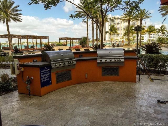 1-bedroom condo for rent in Miami Beach - 1500 Bay Rd 758S - MondialRealty