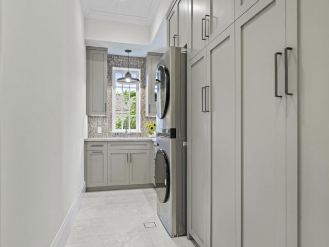 Home for sale at 1114 Vista Del Mar Drive N - photo 6637515