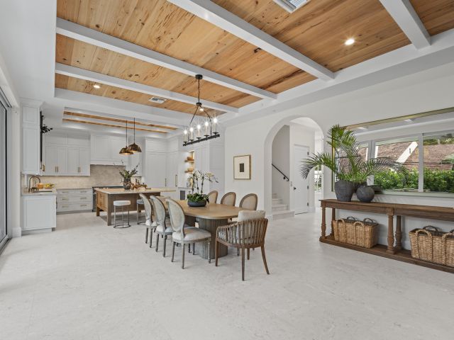 Home for sale at 1114 Vista Del Mar Drive N - photo 6637521