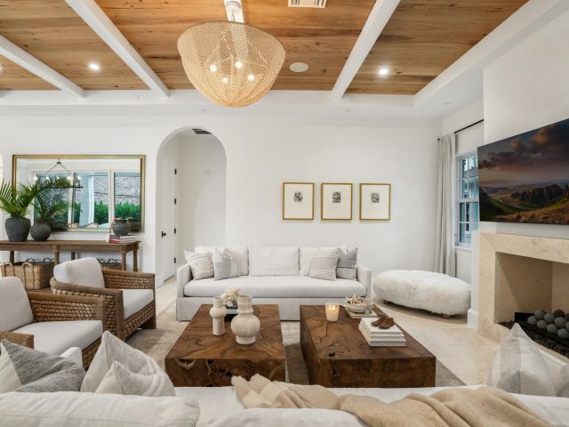 Home for sale at 1114 Vista Del Mar Drive N - photo 6637524