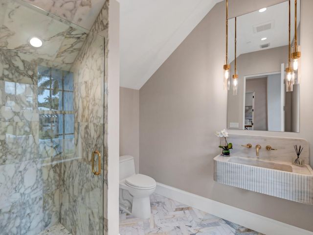 Home for sale at 1114 Vista Del Mar Drive N - photo 6637527